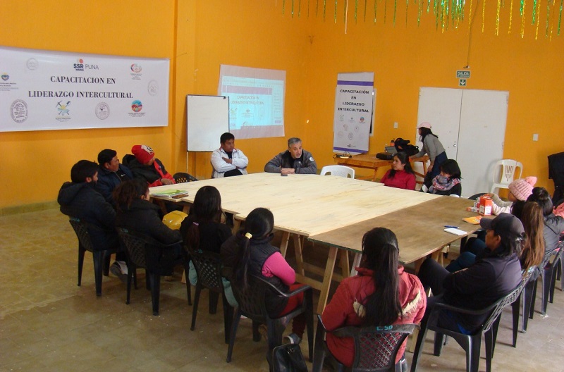 Comunidades aborígenes se forman en liderazgo intercultural